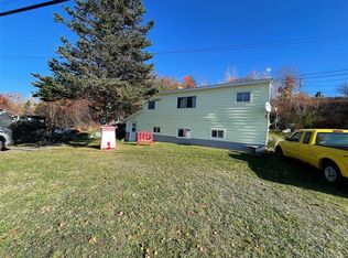 10 13th Ave, Grand Falls Windsor, NL A2B1E5