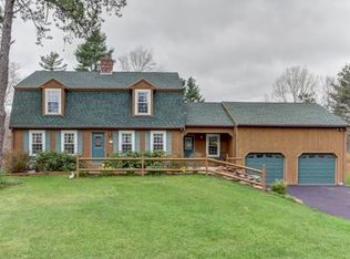 11 Paddock Ln, Medway, MA 02053