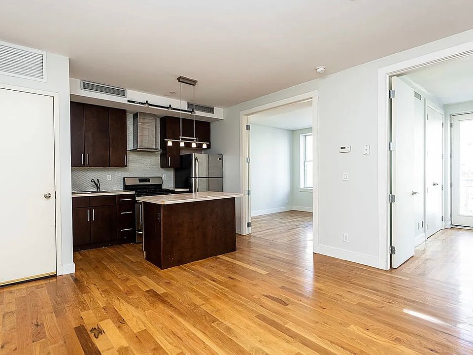 1st image of 20 Fayette St #3R
