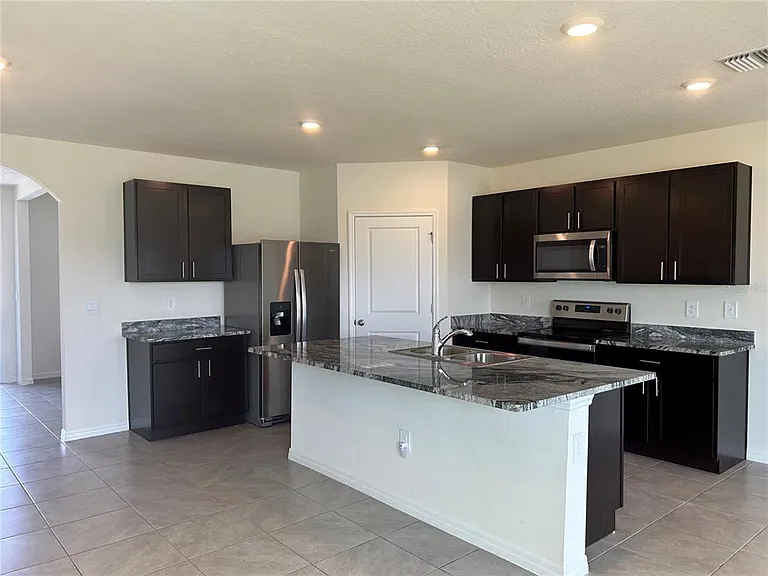 17218 Reserva Dr — Photo 14