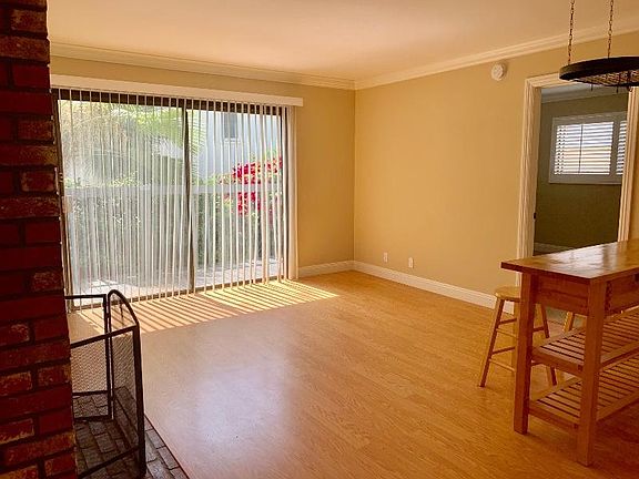 5th image of 3309 Vista Dr Lowr #