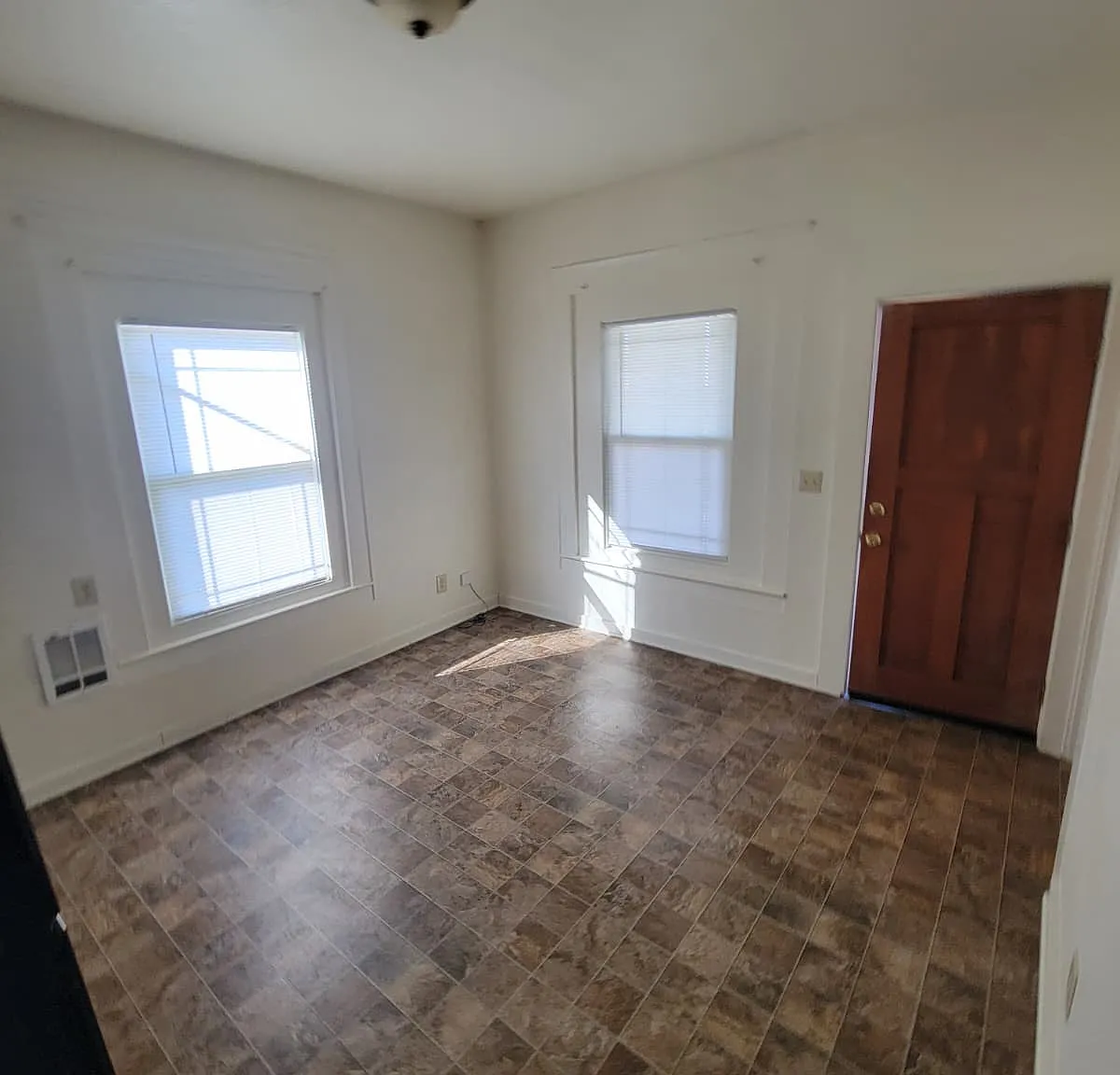 2 bed, $1,220 — Photo 3