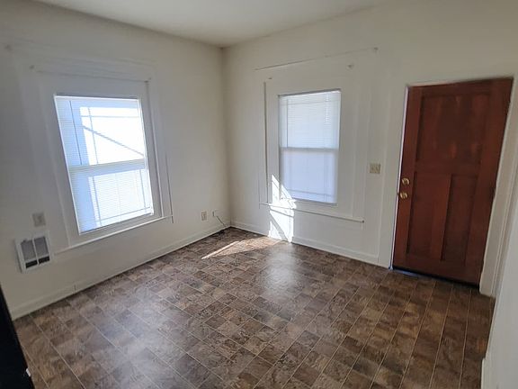 3rd image of 245 Grape St APT 1