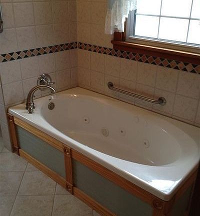 3rd image of 1581 Globe St