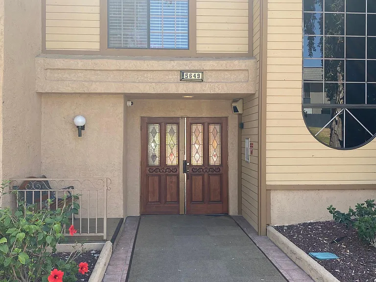5649 Lake Park Way #309 — Photo 2