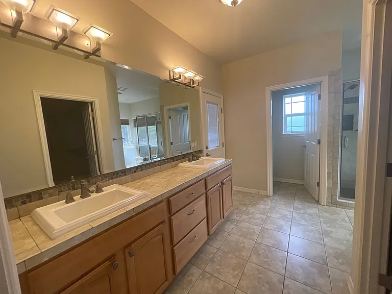 228 Winchester Creek Ave — Photo 14