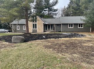 271 Delegate Dr, Columbus, OH 43235