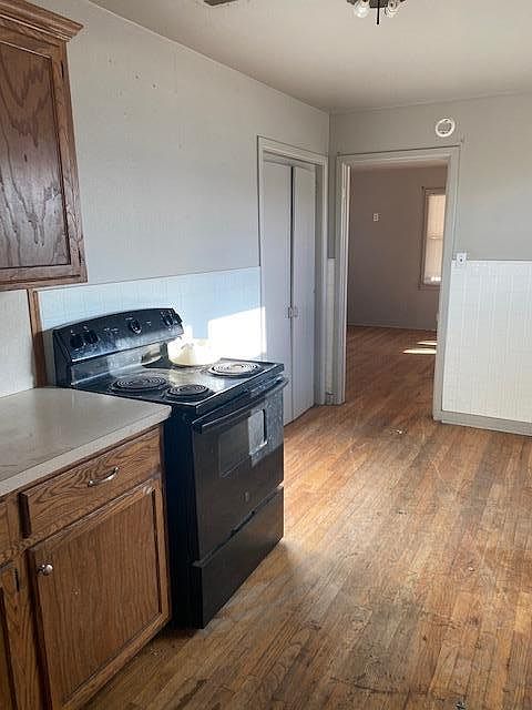 2nd image of 3704 N Jackson Ave