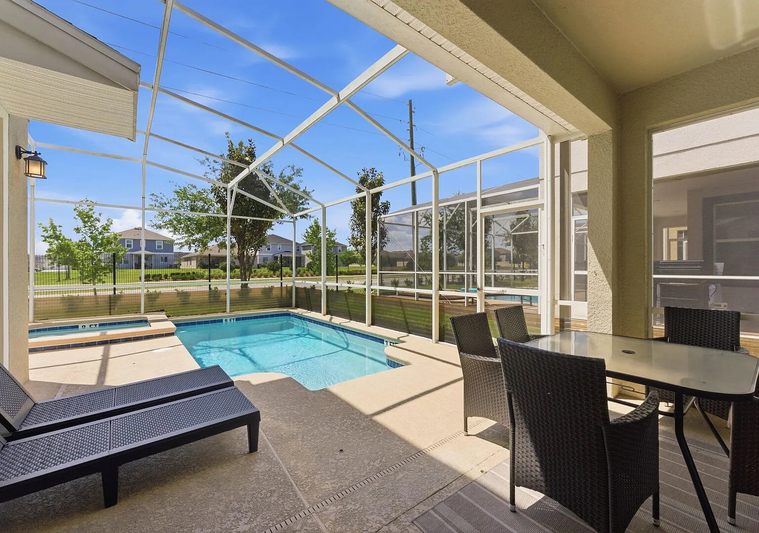 5BR Family Home, Pool, Theme Beds, Space, Location — Photo 2