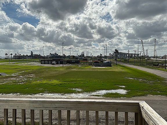 5th image of 4102 Seagull Blvd
