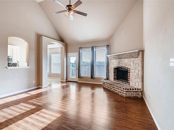 5th image of 8430 Golf Club Cir