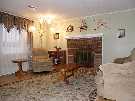 living room / fireplace