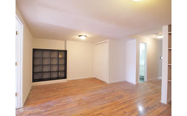 Rented by Douglas Elliman | media 70