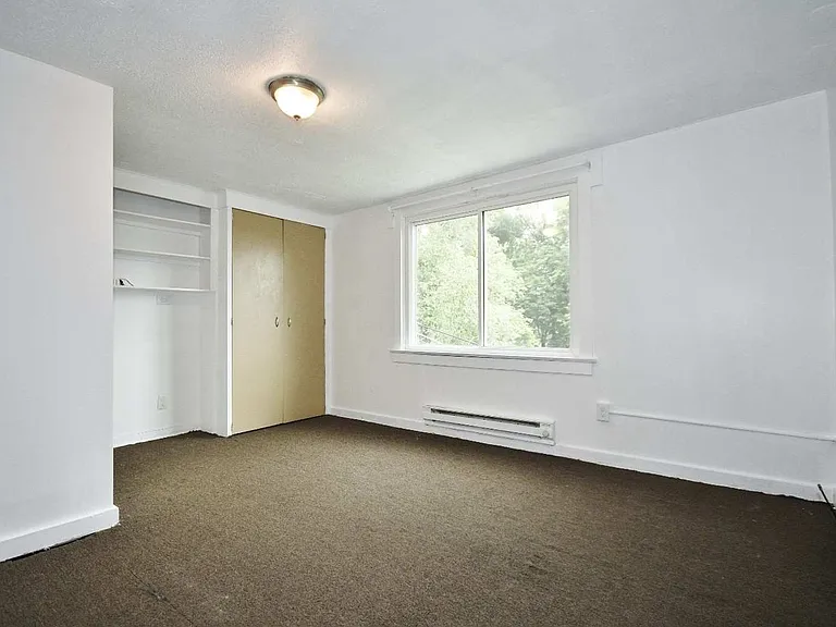 1423 Ridge Ave — Photo 14