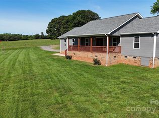 158 Eaves Farm Rd, Bessemer City, NC 28016