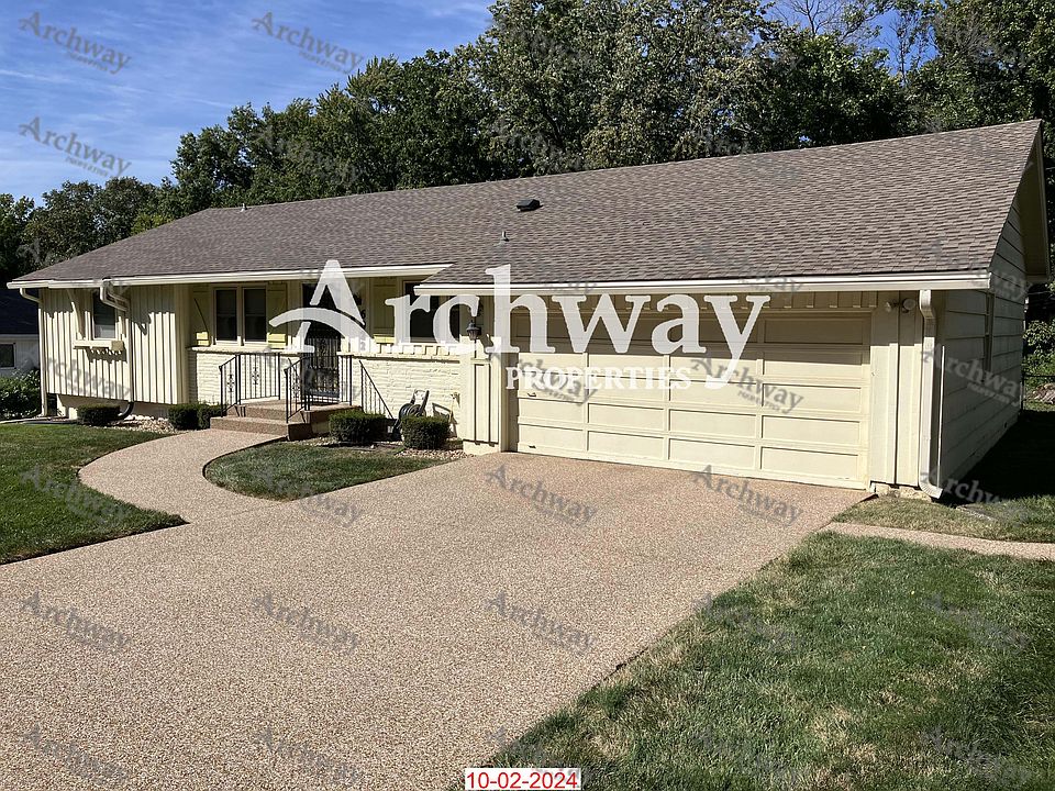 Welcome Home to 6022 W 85th Terr!