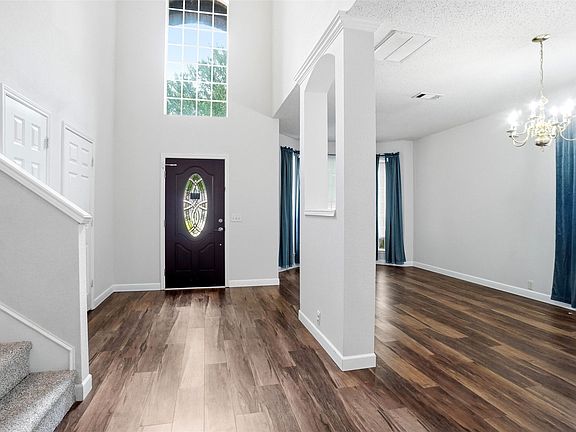 4th image of 3220 Herring Ct