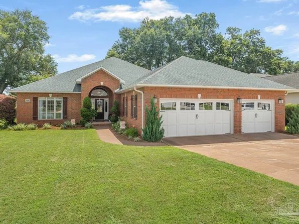 5438 Southlake Dr, Pace, FL 32571