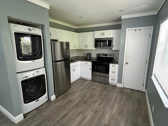 2nd image of 1435 SW 24th Ct APT B