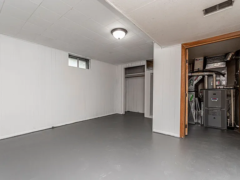 1011 Skyline Dr — Photo 7