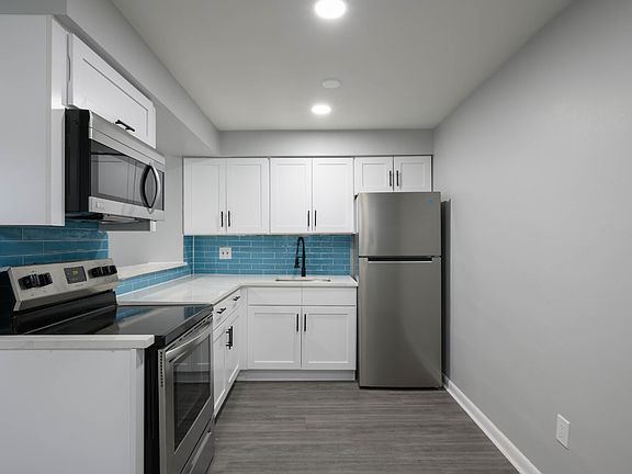4th image of 3313 Old Capitol Trl #201