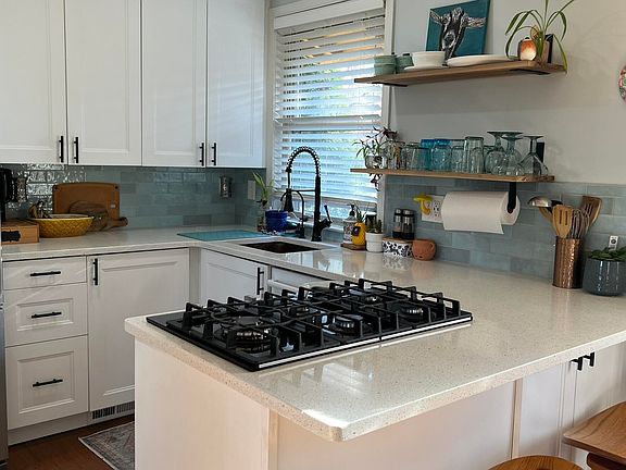 2nd image of 2350 Parkwood Ave