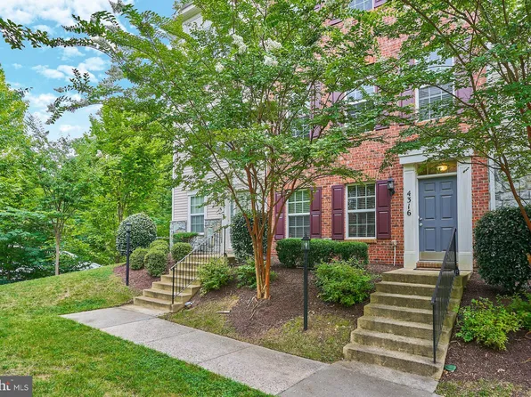 4316 Potomac Highlands Cir, Triangle, VA 22172