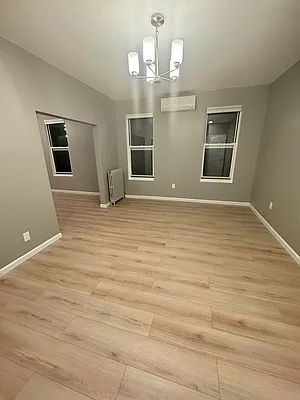 Rented by Exclusive Properties Realty Inc | media 10