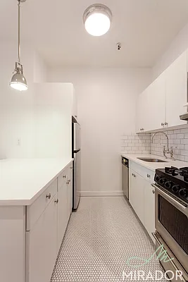 Rented by Mirador Real Estate | media 16