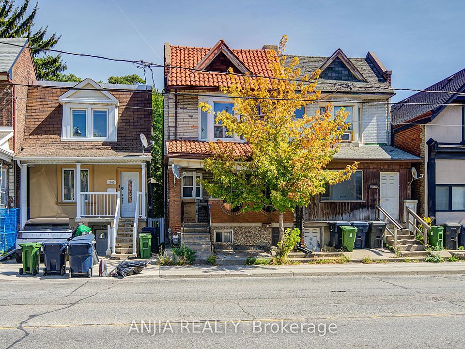 1st image of 1063 Dufferin St