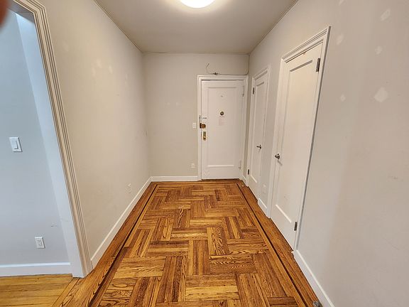 5th image of 3900 Greystone Ave APT 32F