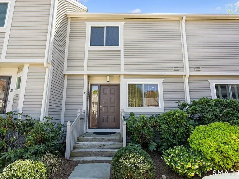 33 Strathmore Ln #33 — Photo 1