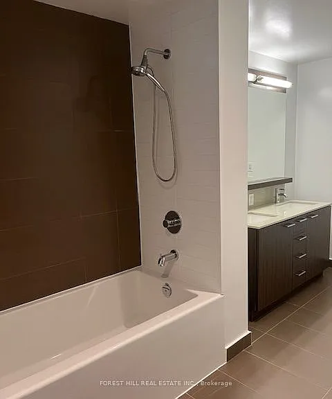 310 Tweedsmuir Ave #Townhouse 4 — Photo 27