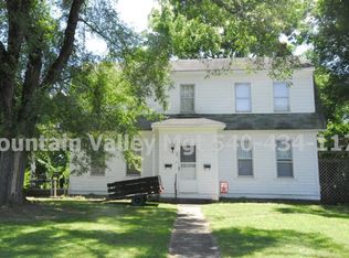 204 Shenandoah Ave #2, Shenandoah, VA 22849