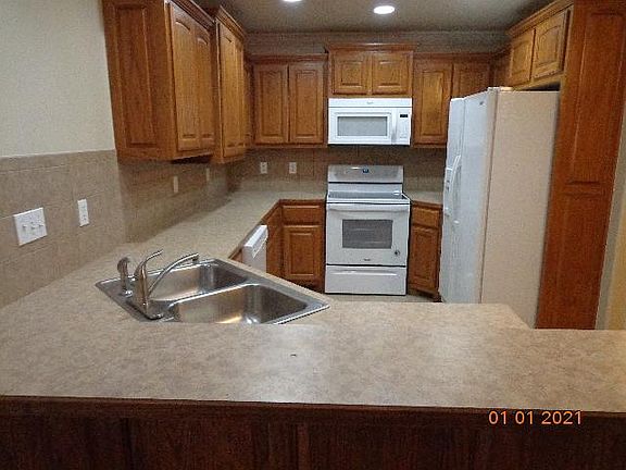 4th image of 510 Garden Lake Dr #1