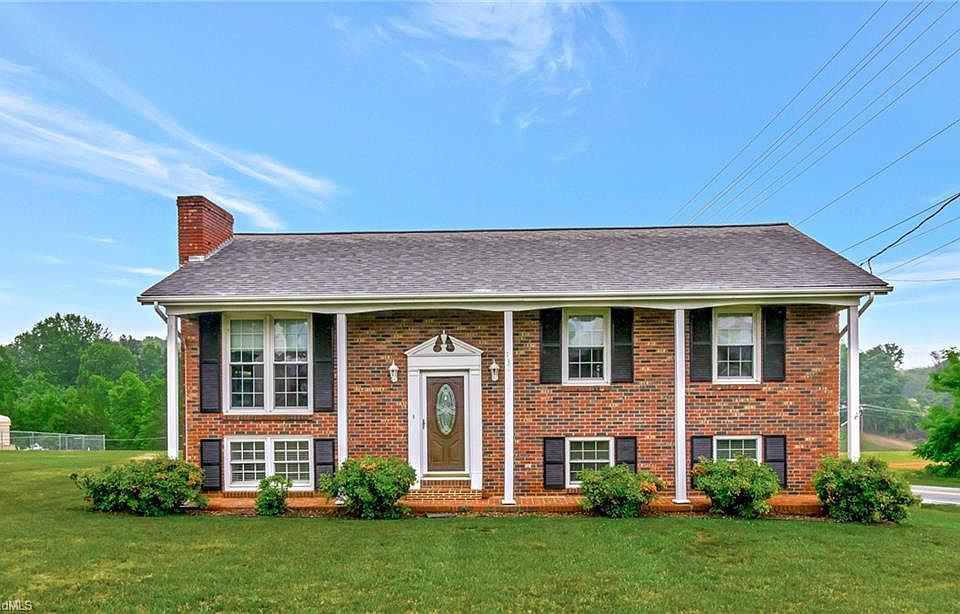 1st image of 130 Sparta Rd