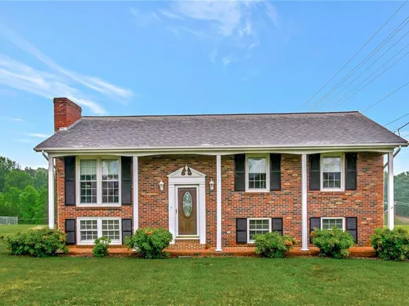 132 Sparta Rd, North Wilkesboro, NC 28659
