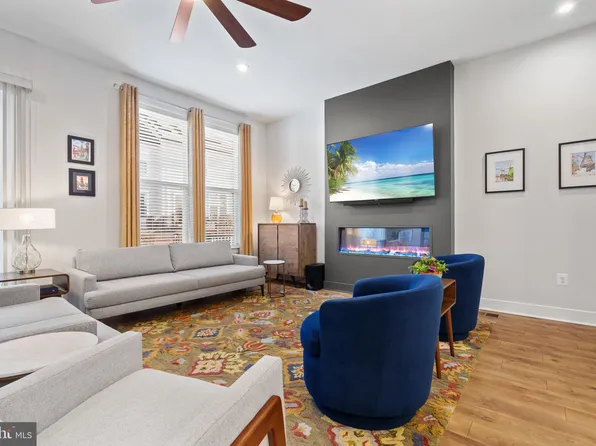 2437 Liberty Loop, Herndon, VA 20171