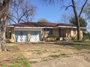 1622 N Denton Dr, Carrollton, TX 75006