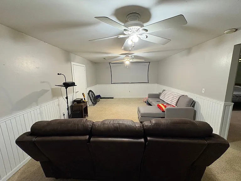 4676 N Dwight Dr — Photo 22