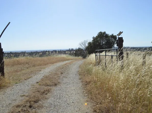 N 22 Cricket Ln, Oroville, CA 95966