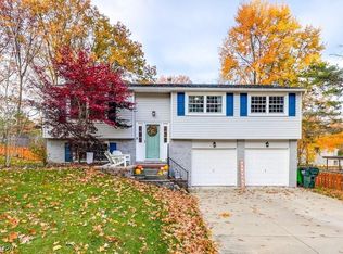 4004 Baumberger Rd, Stow, OH 44224