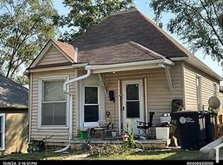 2703 H St, Omaha, NE 68107
