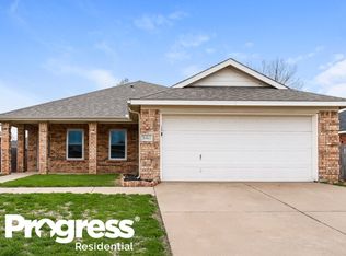 3913 Silver Springs Dr, Fort Worth, TX 76123