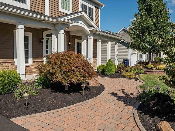 2nd image of 82 Rockwell Dr