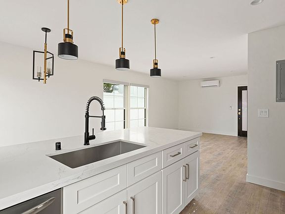 2nd image of 10022 Culver Blvd #D