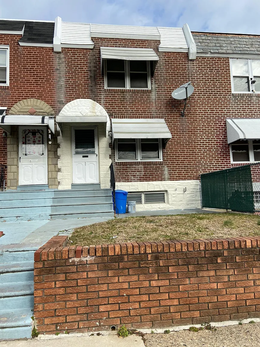 605 E Courtland St photo 1