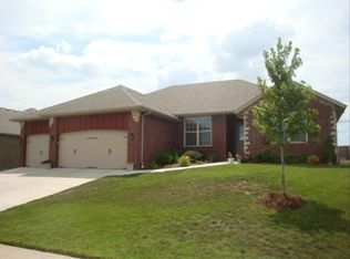 5347 Oxynard Dr, Springfield, MO 65810