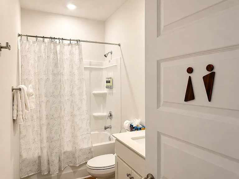 2112 Victory Way — Photo 14