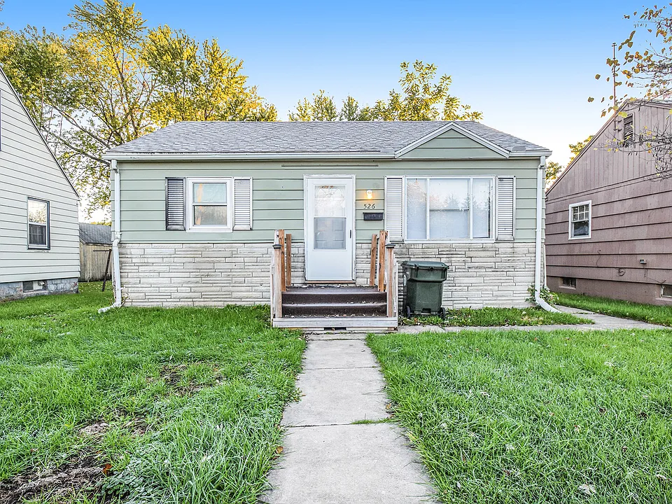 526 S Edison Ave